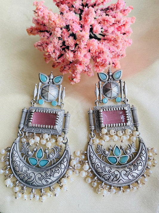 Noor peacock Dangler